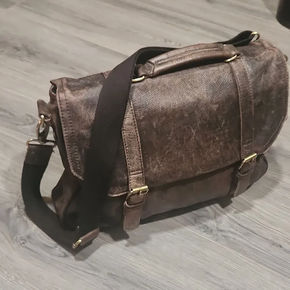 Vintage Distressed Leather Messenger Business Briefcase Bag